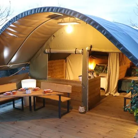 캠프장 Ushuaia Villages Le Viaduc Arlebosc