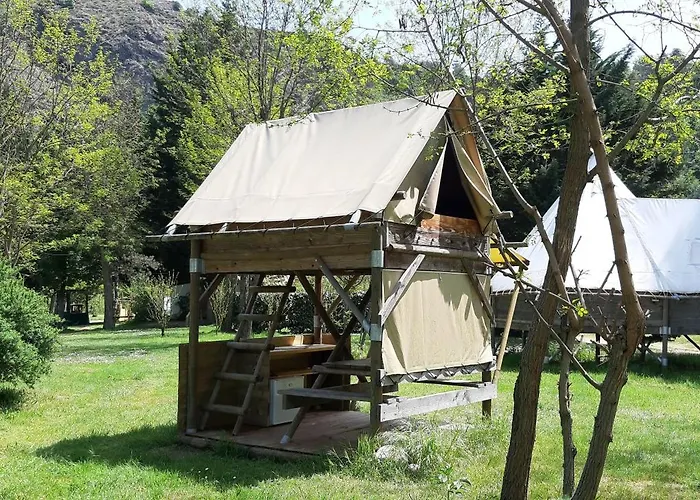 Camping Ushuaia Villages Le Viaduc 3*