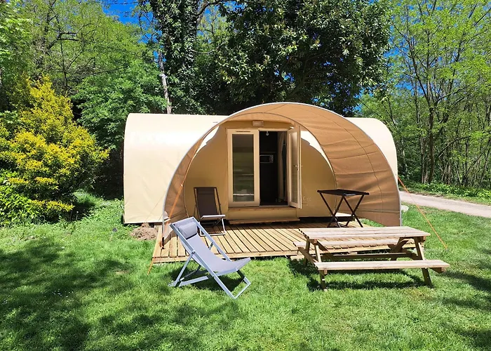 Camping Ushuaia Villages Le Viaduc Campsite