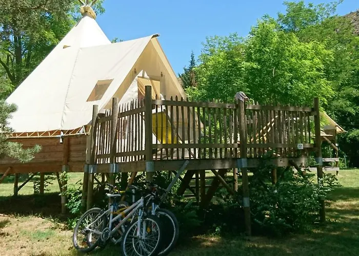 Camping Ushuaia Villages Le Viaduc Campsite